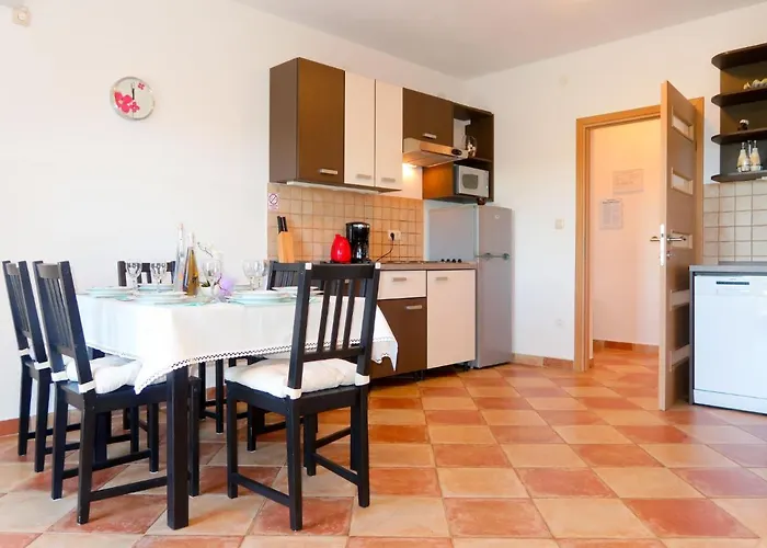 Appartement Urdih-2 By Interhome Malinska